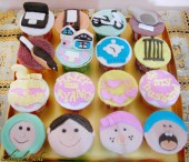 happy-family-cupcakes happy-family-cupcakes