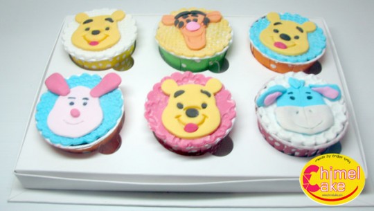 pooh-and-friend-cupcake