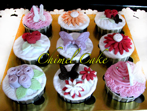 Read more about the article Wedding Cupcakes