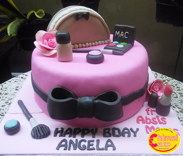 Read more about the article Make Up Birthday Cake